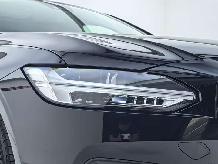 Volvo S90, 2024 — фото 4 из 9