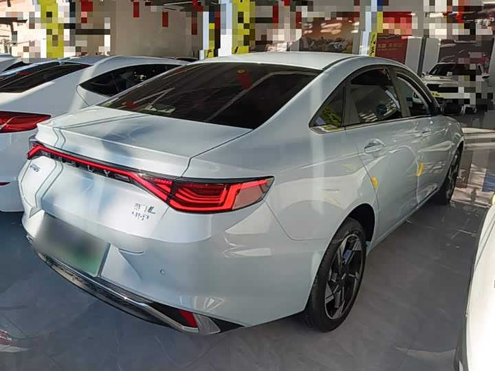 Geely Emgrand L Hi·P Hybrid, 2023 — фото 7 из 9