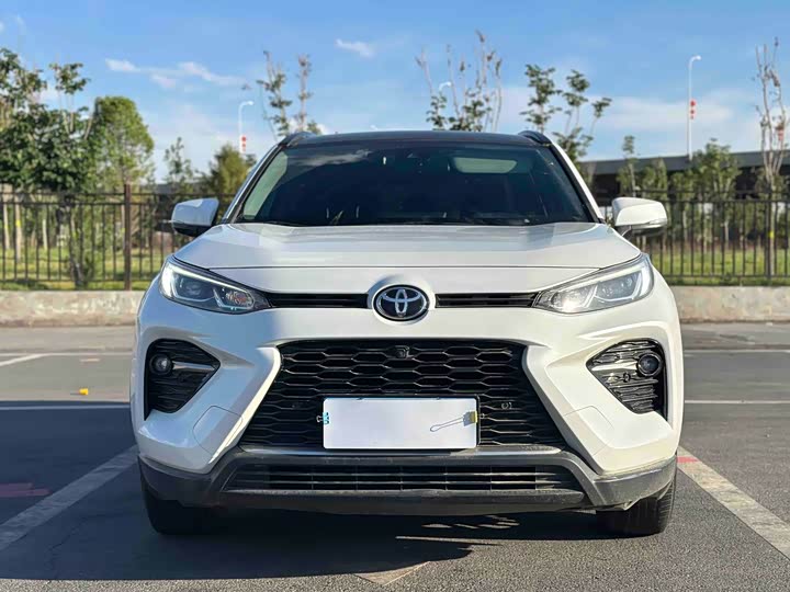 Toyota Wildlander, 2023 — фото 2 из 9