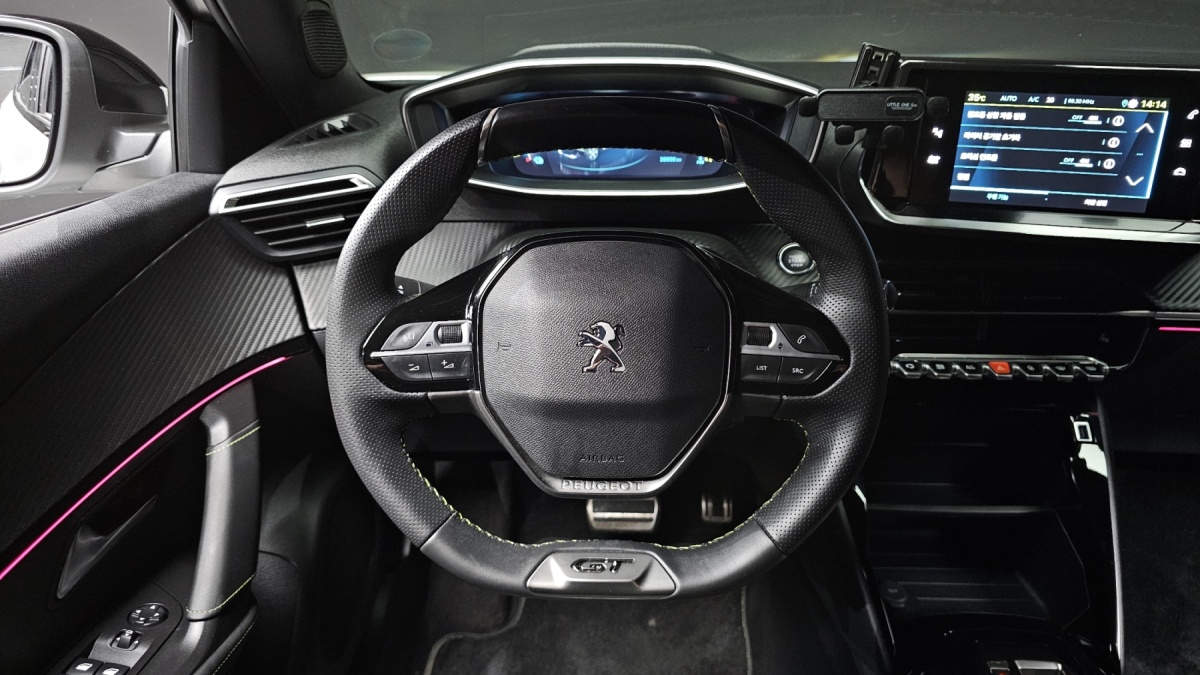 Peugeot 2008, 2023 — фото 12 из 12