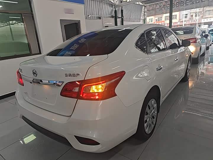 Nissan Sylphy, 2023 — фото 7 из 9