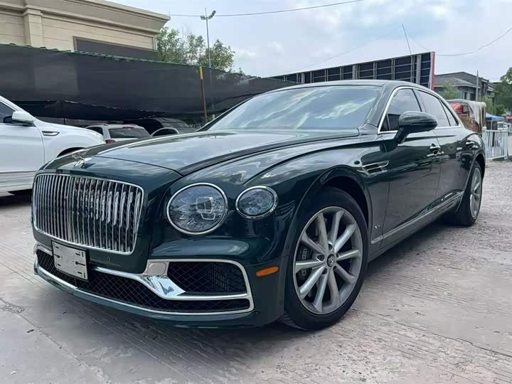 Bentley Flying Spur, 2023 — купить в Тамбове под ключ