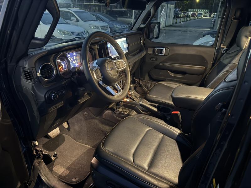 Jeep Wrangler, 2024 — фото 10 из 12