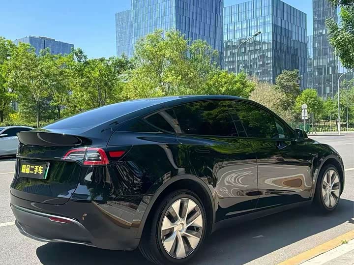 Tesla Model Y, 2023 — фото 4 из 9