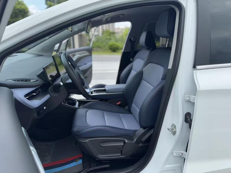 Geely Geometry M6, 2023 — фото 12 из 12