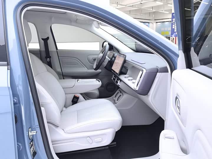 Leapmotor B10, 2025 — фото 8 из 9