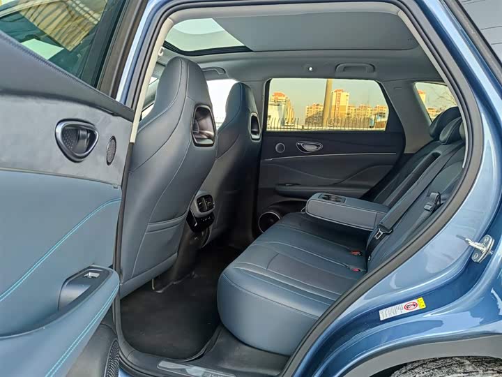 BYD Sea Lion 07 DM-i Hybrid, 2025 — фото 10 из 12