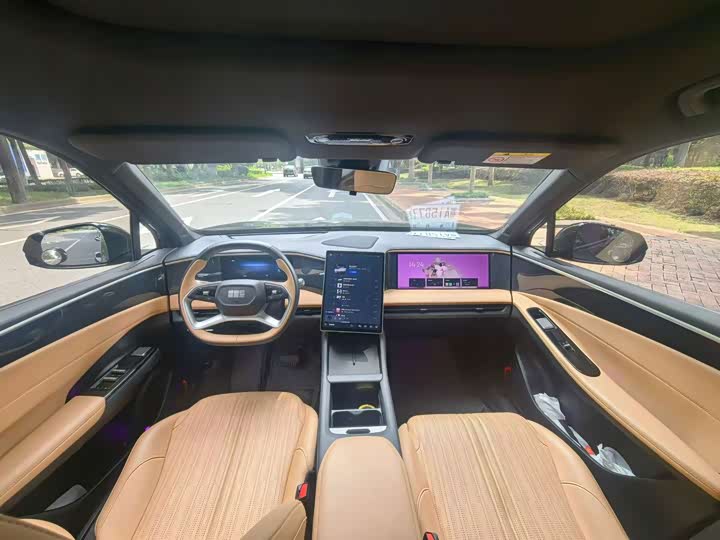 Geely Galaxy L7, 2024 — фото 9 из 9
