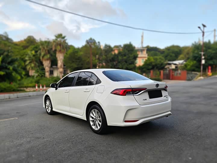 Toyota Corolla, 2022 — фото 9 из 9
