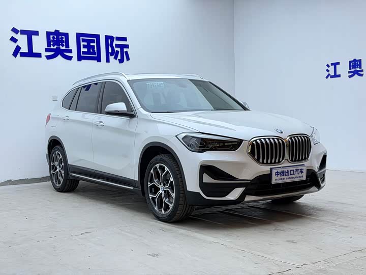 BMW X1, 2023 — фото 3 из 9