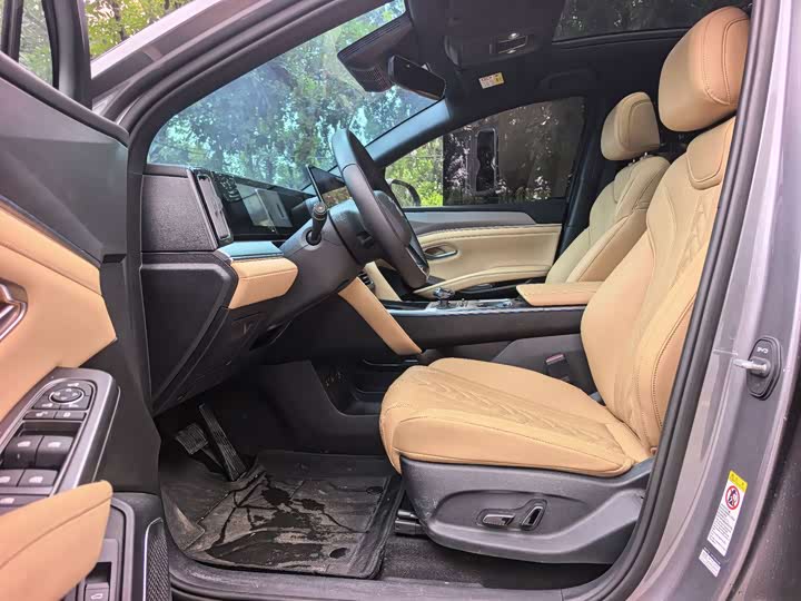 BYD Song L DM-i Hybrid, 2024 — фото 8 из 9