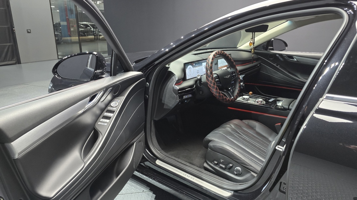 Genesis G80, 2023 — фото 9 из 12