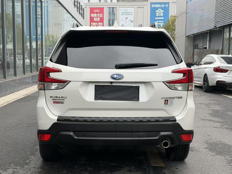 Subaru Forester, 2022 — фото 5 из 11