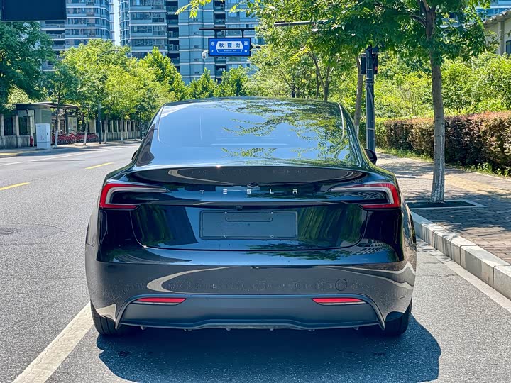 Tesla Model 3, 2023 — фото 6 из 9