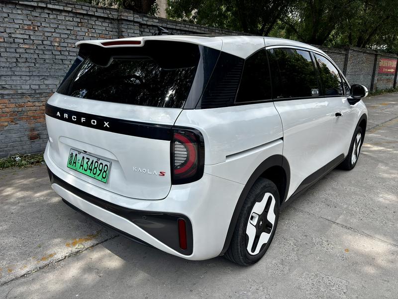 BAIC Arcfox Kaola S, 2024 — фото 4 из 11