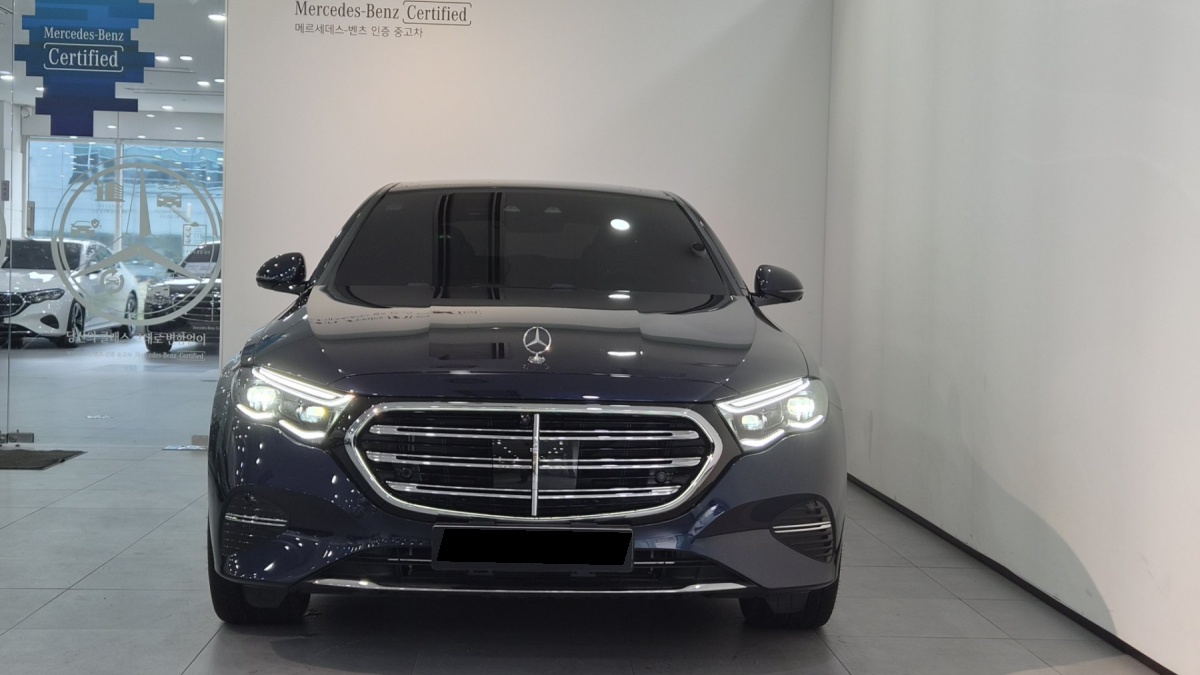 Mercedes-Benz E-Class, 2025 — фото 2 из 12