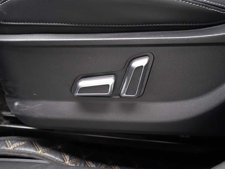 Haval H6 Hybrid, 2023 — фото 6 из 9