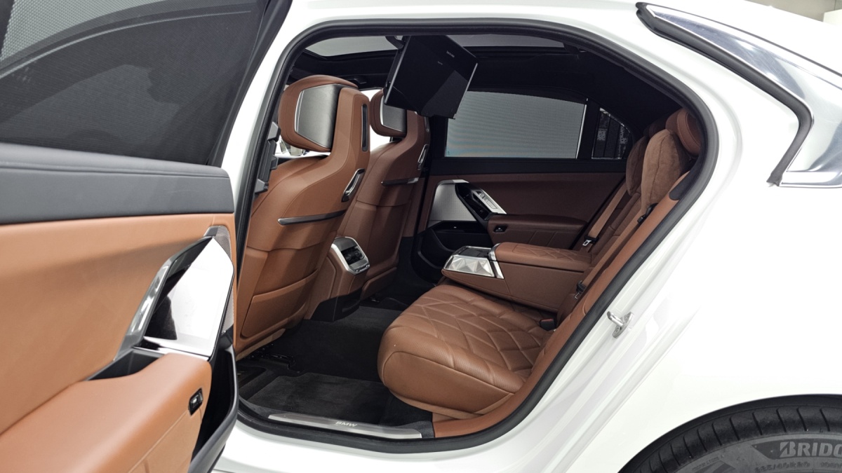 BMW 7 Series, 2023 — фото 12 из 12