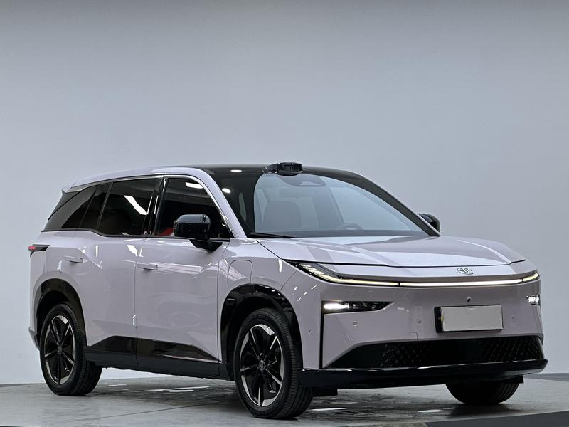 Toyota bZ3X, 2024 — фото 3 из 12