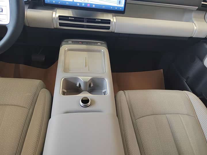 BYD FangChengBao Titanium 7 (Tai 7), 2025 — фото 9 из 9