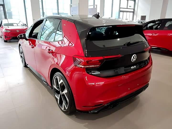 Volkswagen ID.3, 2025 — фото 5 из 9