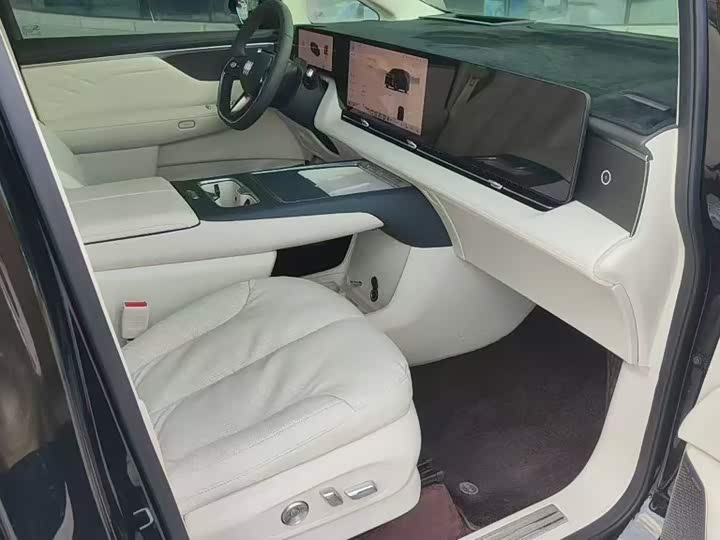 Buick OMPV, 2025 — фото 9 из 9