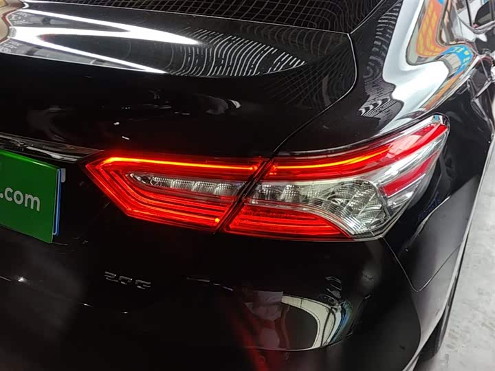 Toyota Camry, 2022 — фото 8 из 9