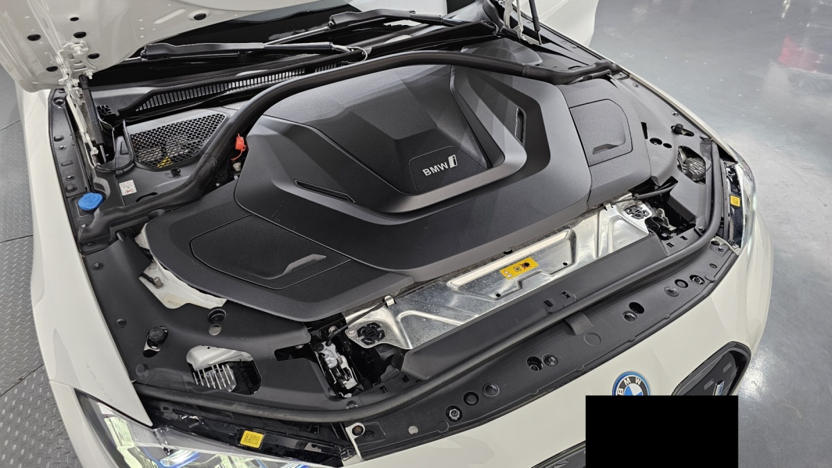 BMW i4, 2022 — фото 6 из 12