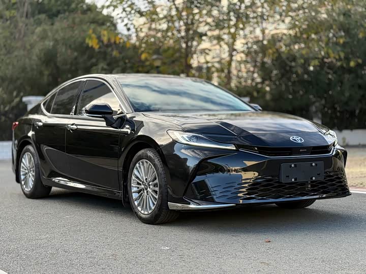 Toyota Camry, 2024 — фото 3 из 9