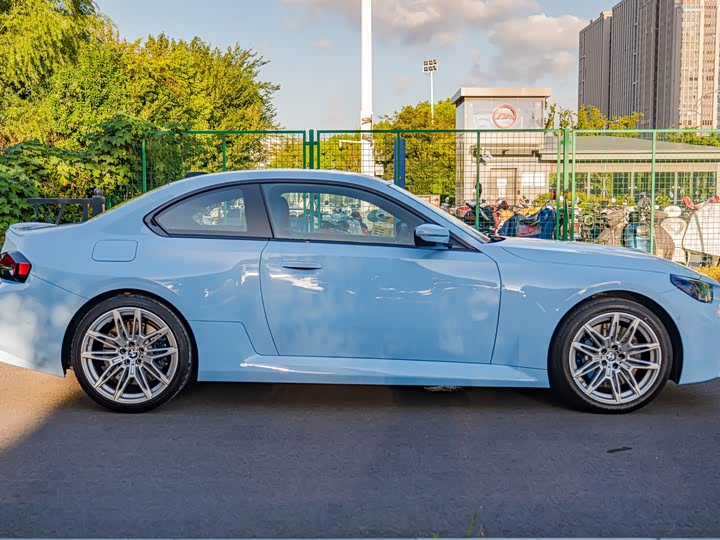 BMW M2, 2025 — фото 4 из 9