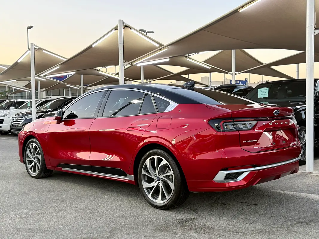 Ford Taurus, 2025 — фото 8 из 10