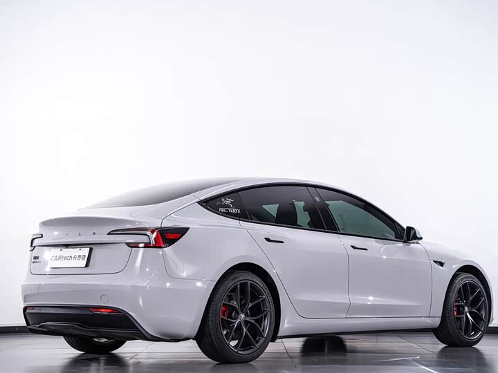 Tesla Model 3, 2025 — фото 4 из 9