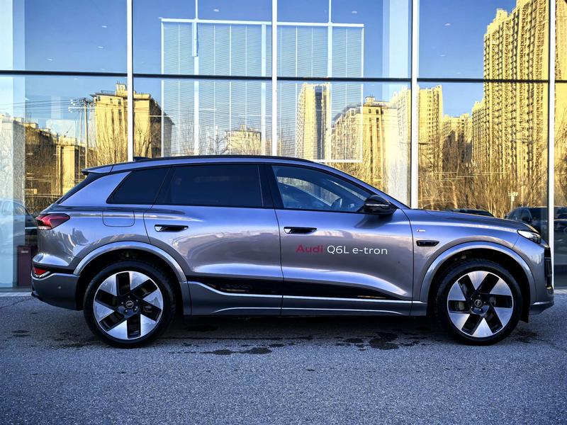 Audi Q6L e-tron, 2025 — фото 7 из 12