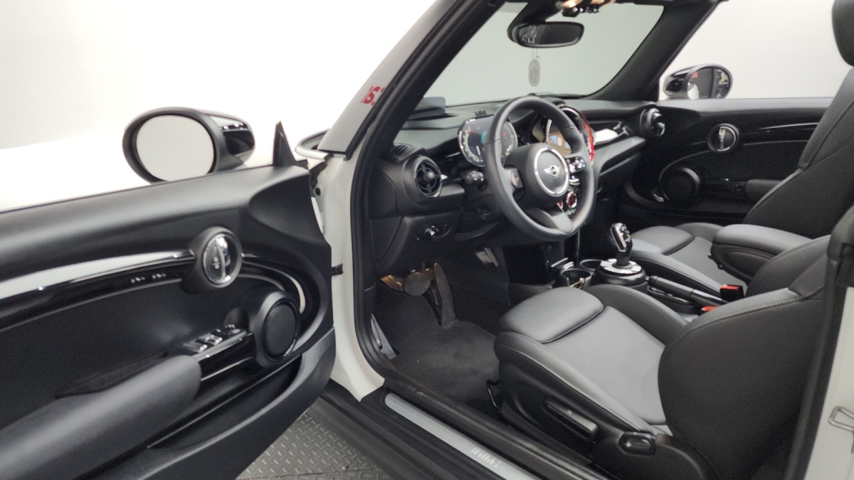 Mini Cooper Convertible, 2024 — фото 9 из 12