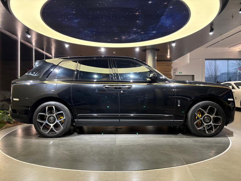 Rolls-Royce Cullinan, 2022 — фото 6 из 12