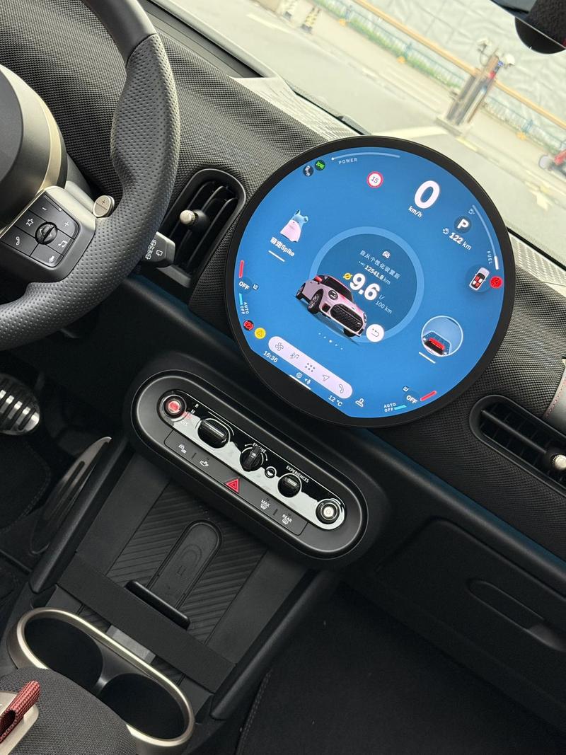 Mini Mini JCW, 2024 — фото 6 из 12