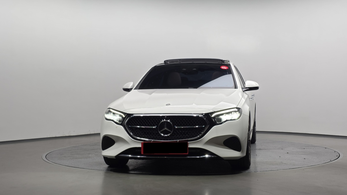 Mercedes-Benz E-Class, 2024 — фото 3 из 12