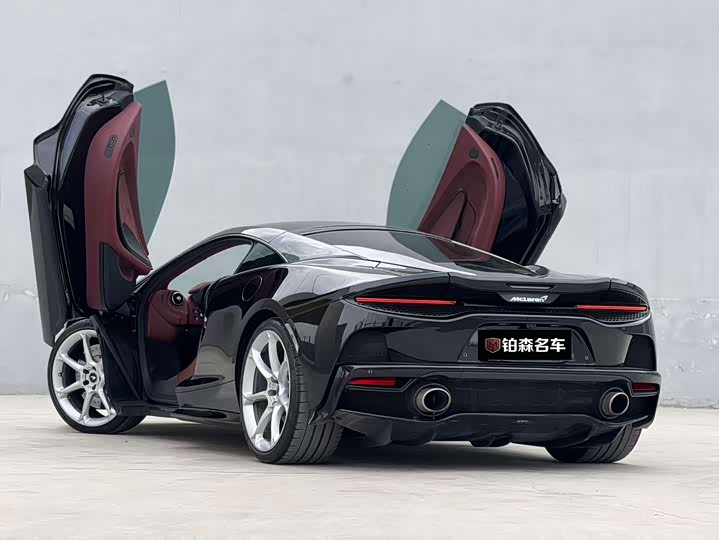 McLaren GT, 2022 — фото 2 из 9
