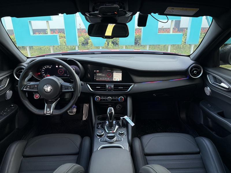Alfa Romeo Giulia, 2025 — фото 8 из 12