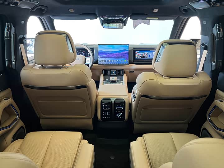 BYD FangChengBao Leopard 8, 2025 — фото 8 из 9