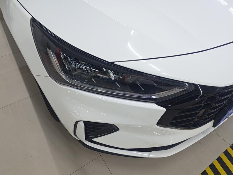 Ford Focus, 2022 — фото 7 из 12