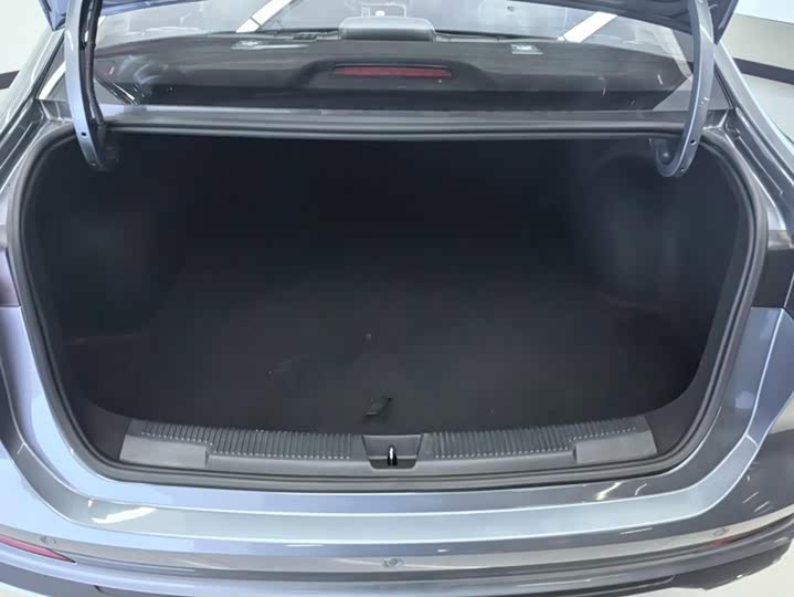 Roewe i5, 2025 — фото 4 из 9