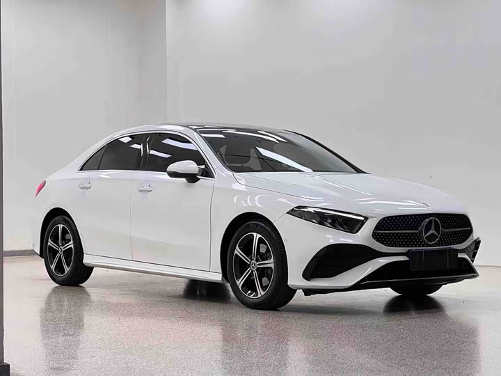 Mercedes-Benz A-Class, 2025 — фото 3 из 9