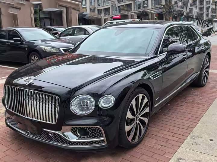 Bentley Flying Spur, 2023 — купить в Саратове под ключ