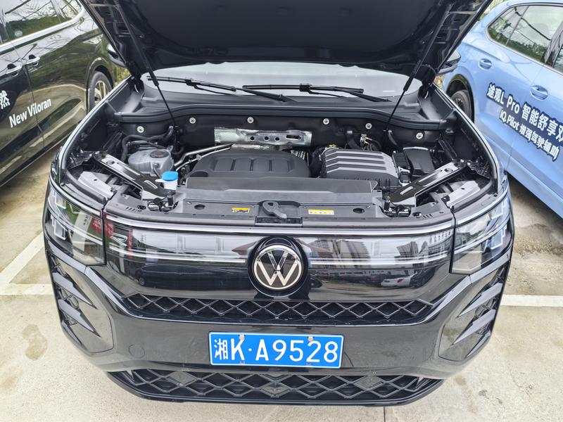 Volkswagen Teramont Pro, 2025 — фото 3 из 7