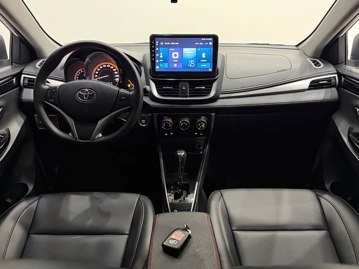 Toyota Yaris L Hatchback, 2022 — фото 6 из 9
