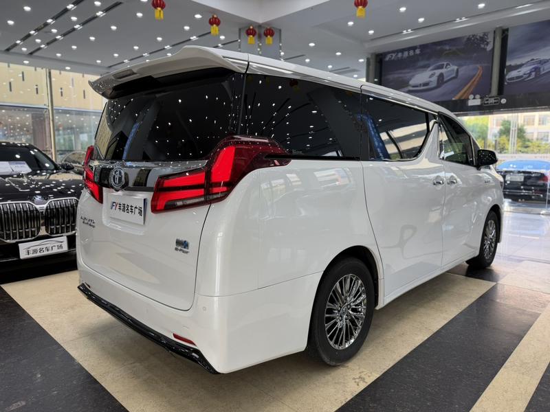 Toyota Alphard, 2022 — фото 7 из 12