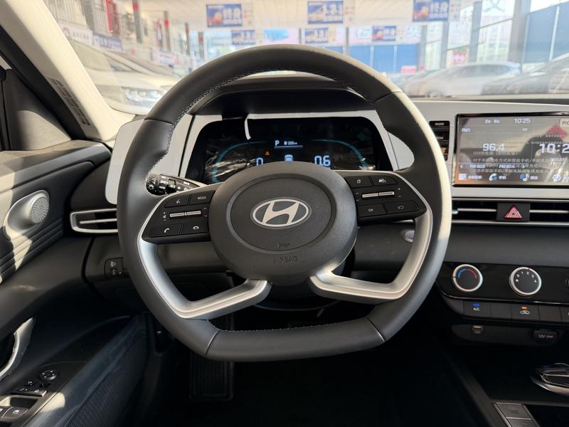 Hyundai Elantra N line, 2025 — фото 7 из 10