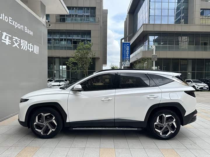 Hyundai Tucson L, 2024 — фото 3 из 9