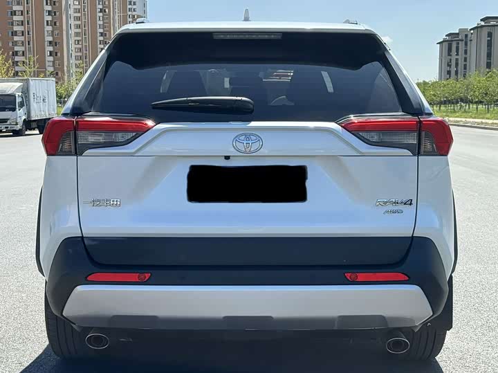 Toyota RAV4, 2025 — фото 8 из 9